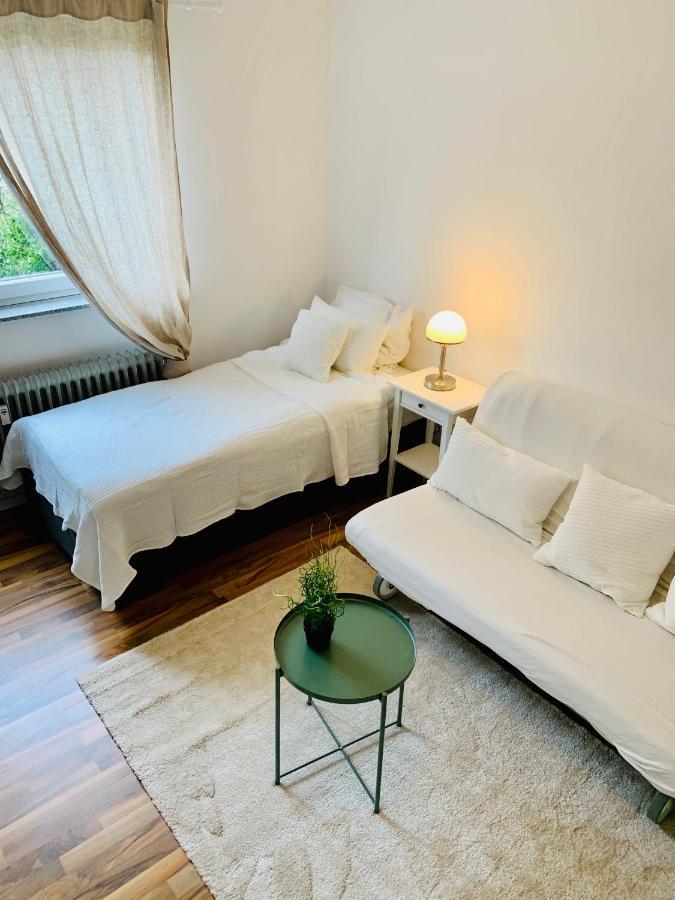 Top Renoviertes Apartement In Bester Lage Von Homburg- 5 Fussminuten Zur Uniklinik Homburg  Eksteriør billede